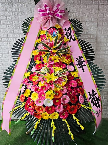 수원 파티웨딩유 해외 유학 시절 동고동락한 친구들이 보낸 뜻깊은 꽃선물